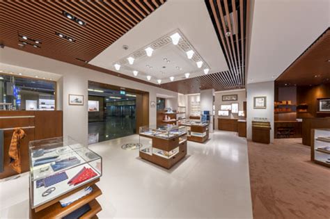 hermes frankfurt nied|BIGGER AND BETTER HERMÈS BOUTIQUE OPENS AT .